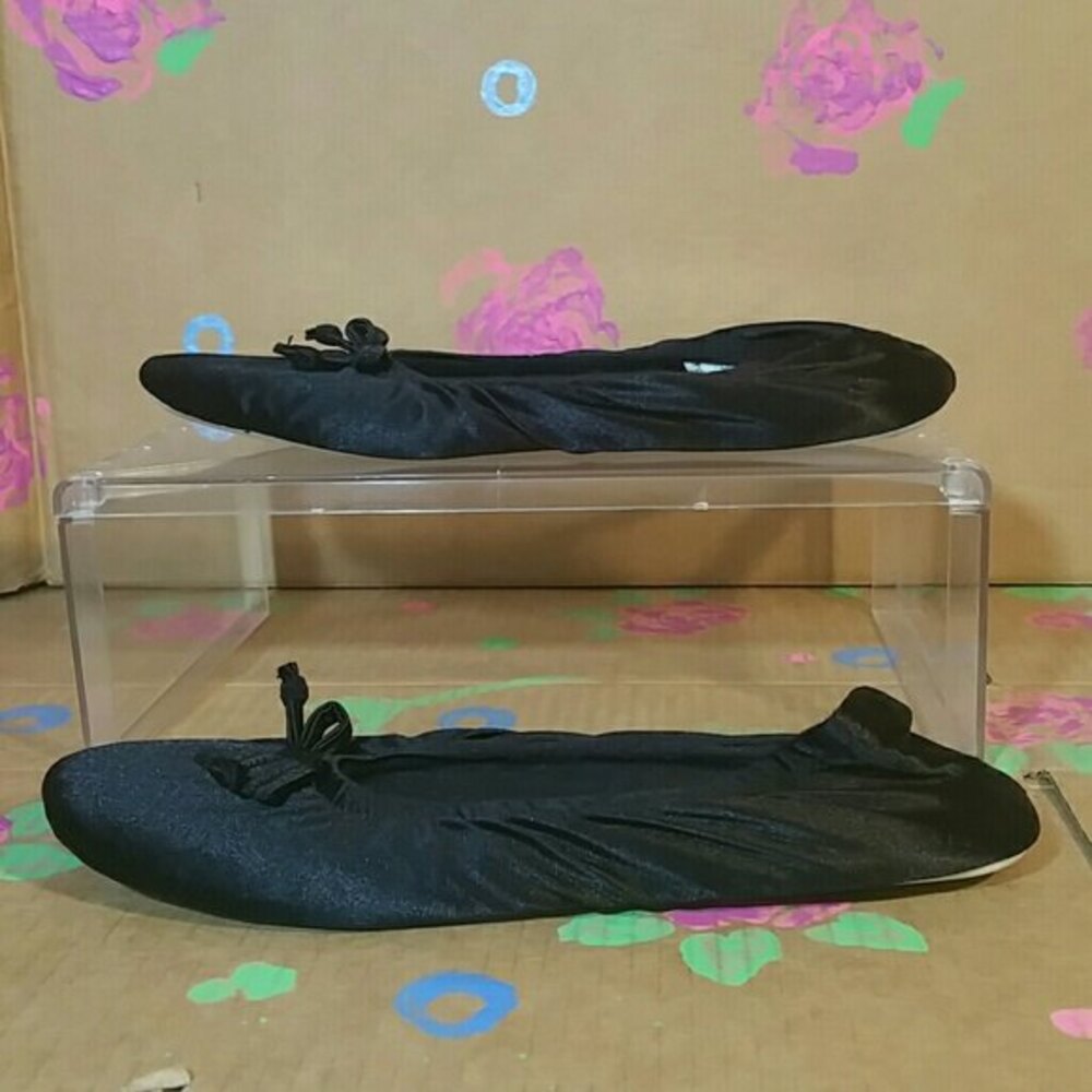 Black Satin Slippers Womens Size Medium Fits Shoe Sizes 6.5 - 7.5 - Picture 4 of 8